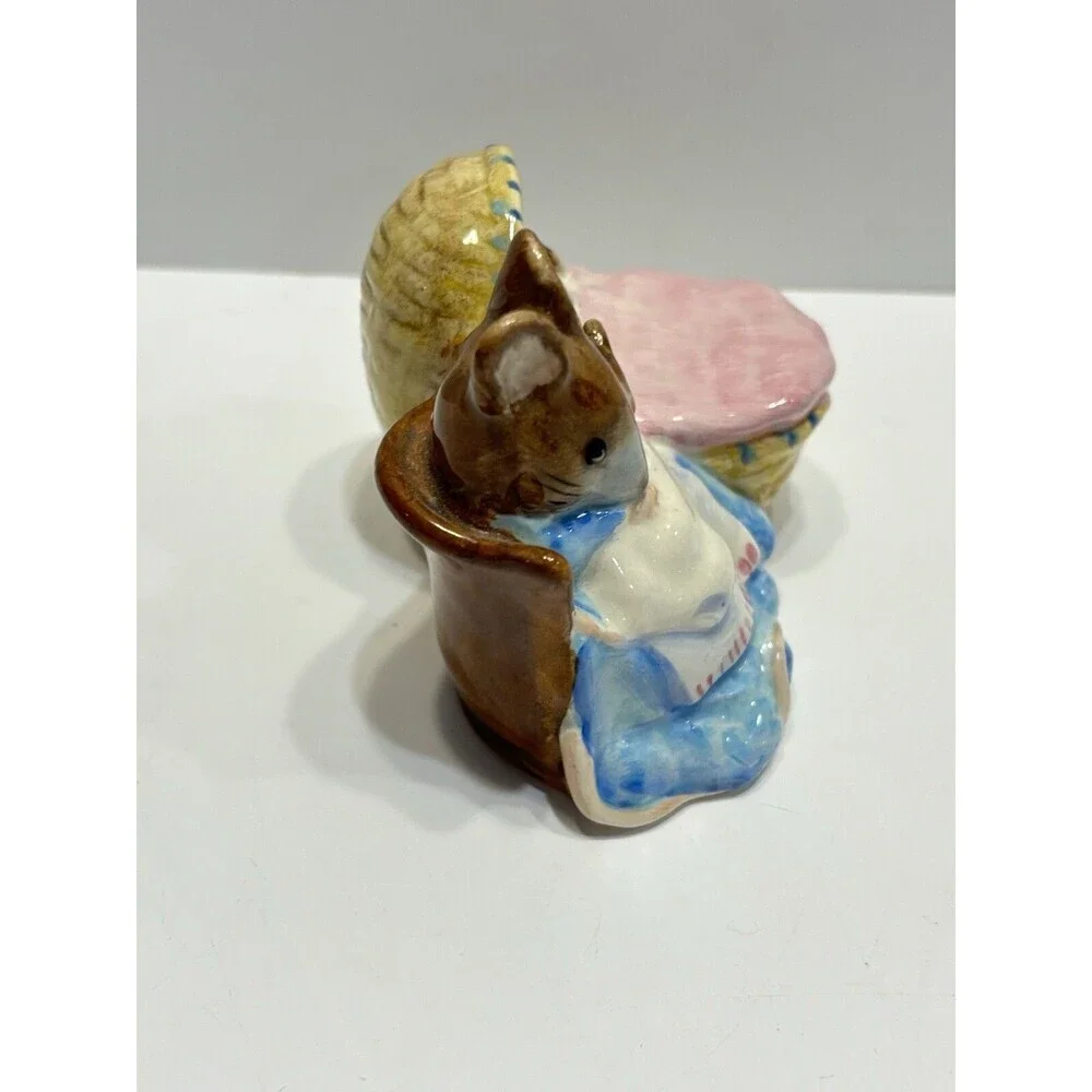Vtg Beatrix Potter Beswick “HUNCA MUNCA” Ceramic Mouse w Babies England Signed